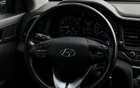 Hyundai Elantra VI рестайлинг, 2019 год, 1 398 000 рублей, 12 фотография