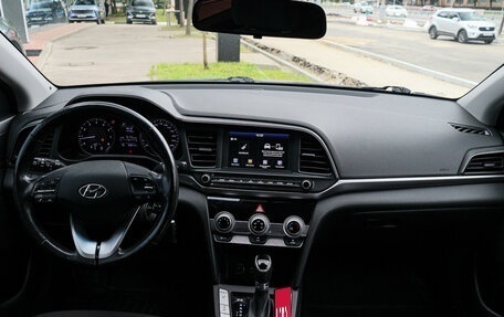 Hyundai Elantra VI рестайлинг, 2019 год, 1 398 000 рублей, 10 фотография