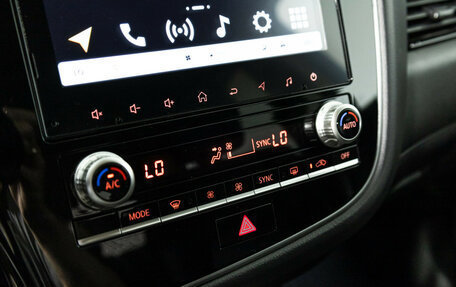 Mitsubishi Outlander III рестайлинг 3, 2021 год, 2 289 777 рублей, 18 фотография