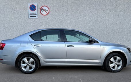 Skoda Octavia, 2018 год, 1 799 999 рублей, 3 фотография