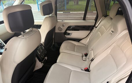 Land Rover Range Rover IV рестайлинг, 2018 год, 5 500 000 рублей, 11 фотография