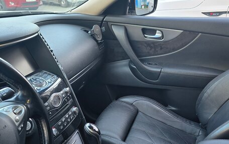 Infiniti FX II, 2013 год, 2 550 000 рублей, 19 фотография