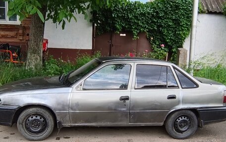 Daewoo Nexia I рестайлинг, 2001 год, 60 000 рублей, 2 фотография