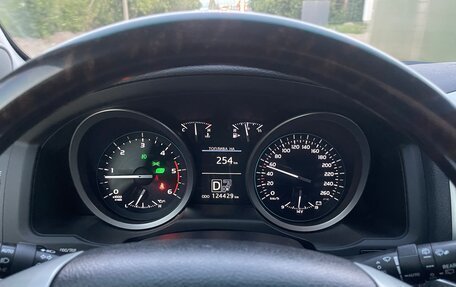 Toyota Land Cruiser 200, 2012 год, 4 300 000 рублей, 19 фотография