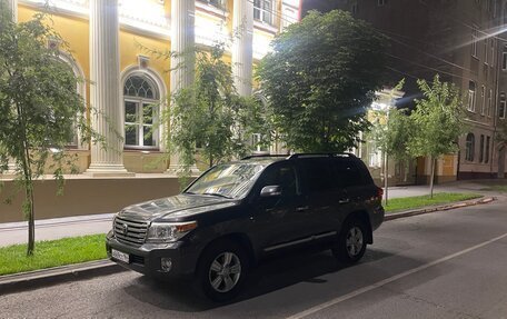 Toyota Land Cruiser 200, 2012 год, 4 300 000 рублей, 21 фотография