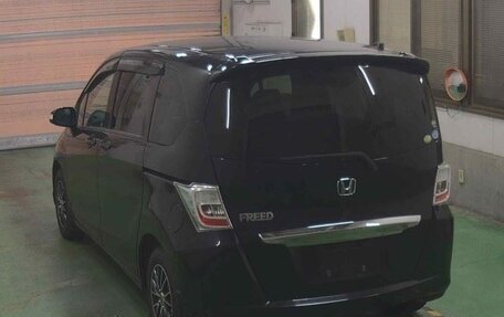 Honda Freed I, 2013 год, 700 000 рублей, 5 фотография