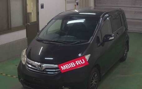 Honda Freed I, 2013 год, 700 000 рублей, 2 фотография