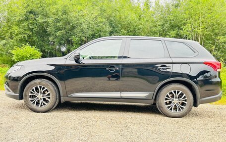 Mitsubishi Outlander III рестайлинг 3, 2015 год, 1 590 000 рублей, 5 фотография