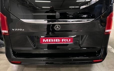Mercedes-Benz V-Класс, 2023 год, 7 300 000 рублей, 3 фотография