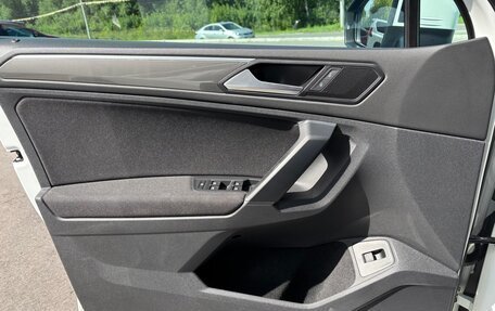 Volkswagen Tiguan II, 2018 год, 2 820 000 рублей, 13 фотография
