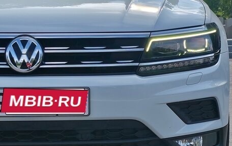 Volkswagen Tiguan II, 2018 год, 2 820 000 рублей, 3 фотография