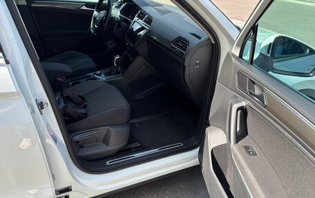 Volkswagen Tiguan II, 2018 год, 2 820 000 рублей, 14 фотография
