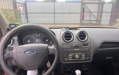 Ford Fiesta, 2006 год, 250 000 рублей, 7 фотография
