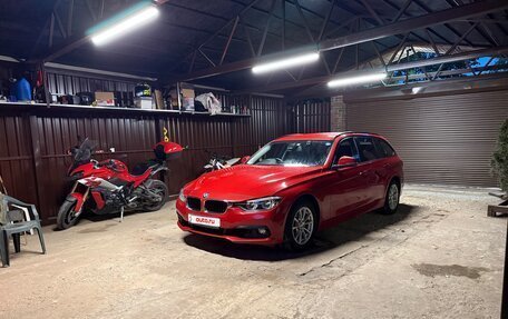 BMW 3 серия, 2018 год, 1 880 000 рублей, 2 фотография
