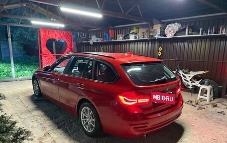 BMW 3 серия, 2018 год, 1 880 000 рублей, 10 фотография