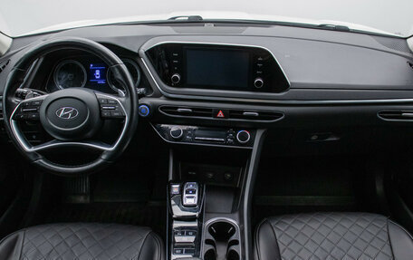 Hyundai Sonata VIII, 2022 год, 2 090 000 рублей, 14 фотография