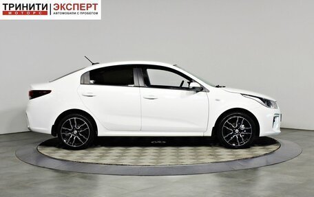 KIA Rio IV, 2018 год, 1 377 000 рублей, 8 фотография