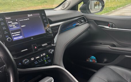 Toyota Camry, 2021 год, 3 490 000 рублей, 5 фотография