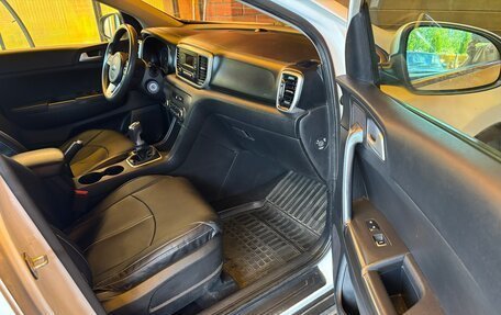 KIA Sportage IV рестайлинг, 2019 год, 1 600 000 рублей, 4 фотография