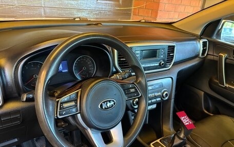 KIA Sportage IV рестайлинг, 2019 год, 1 600 000 рублей, 3 фотография