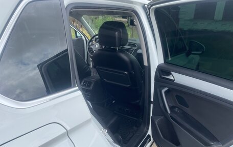 Volkswagen Tiguan II, 2017 год, 1 950 000 рублей, 3 фотография