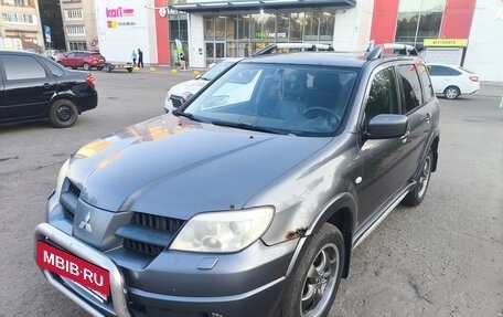 Mitsubishi Outlander III рестайлинг 3, 2007 год, 500 000 рублей, 3 фотография