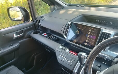 Honda Stepwgn IV, 2012 год, 1 490 000 рублей, 12 фотография