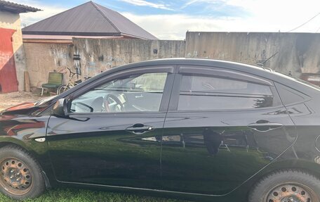 Hyundai Solaris II рестайлинг, 2011 год, 600 000 рублей, 3 фотография