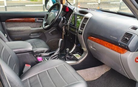 Toyota Land Cruiser Prado 120 рестайлинг, 2006 год, 1 570 000 рублей, 10 фотография