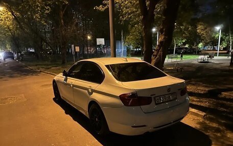BMW 3 серия, 2015 год, 2 350 000 рублей, 2 фотография
