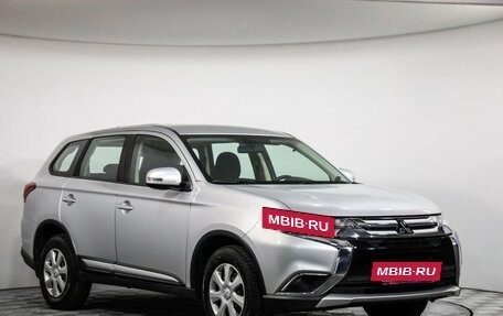 Mitsubishi Outlander III рестайлинг 3, 2017 год, 2 150 000 рублей, 3 фотография