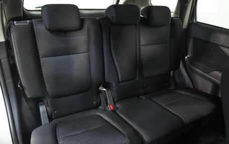 Mitsubishi Outlander III рестайлинг 3, 2017 год, 2 150 000 рублей, 26 фотография