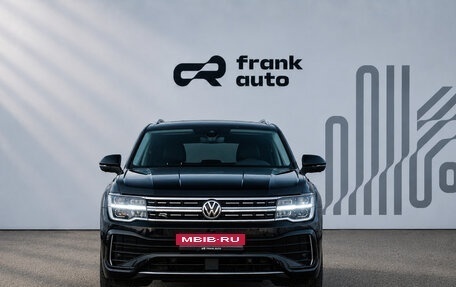 Volkswagen Teramont I, 2023 год, 4 500 000 рублей, 2 фотография