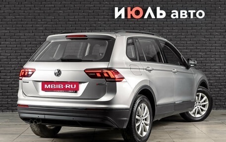 Volkswagen Tiguan II, 2020 год, 2 400 000 рублей, 4 фотография