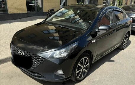 Hyundai Solaris II рестайлинг, 2021 год, 1 599 999 рублей, 5 фотография