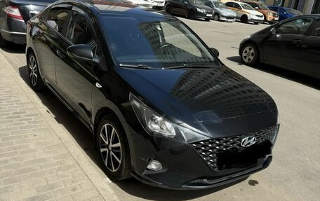 Hyundai Solaris II рестайлинг, 2021 год, 1 599 999 рублей, 3 фотография