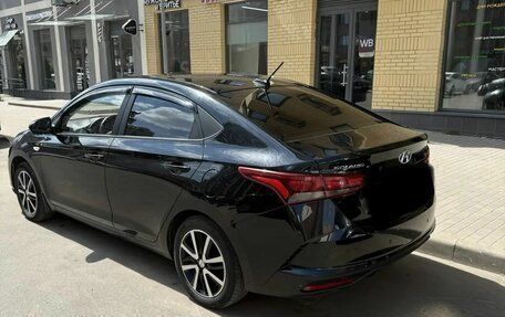 Hyundai Solaris II рестайлинг, 2021 год, 1 599 999 рублей, 2 фотография