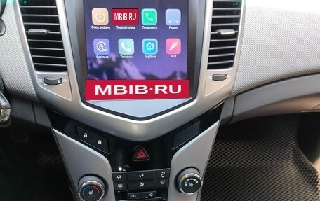Chevrolet Cruze II, 2010 год, 800 000 рублей, 13 фотография