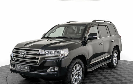 Toyota Land Cruiser 200, 2017 год, 5 950 000 рублей, 1 фотография