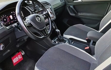 Volkswagen Tiguan II, 2019 год, 2 790 000 рублей, 11 фотография