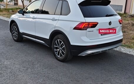 Volkswagen Tiguan II, 2019 год, 2 790 000 рублей, 10 фотография