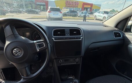 Volkswagen Polo VI (EU Market), 2013 год, 750 000 рублей, 9 фотография