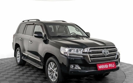 Toyota Land Cruiser 200, 2017 год, 5 950 000 рублей, 3 фотография
