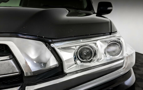 Toyota Land Cruiser 200, 2017 год, 5 950 000 рублей, 18 фотография