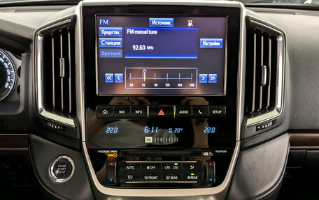 Toyota Land Cruiser 200, 2017 год, 5 950 000 рублей, 15 фотография