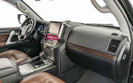 Toyota Land Cruiser 200, 2017 год, 5 950 000 рублей, 11 фотография