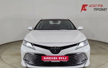 Toyota Camry, 2018 год, 2 699 000 рублей, 2 фотография