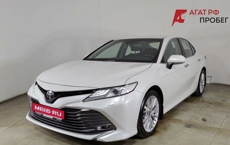 Toyota Camry, 2018 год, 2 699 000 рублей, 3 фотография