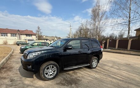 Toyota Land Cruiser Prado 150 рестайлинг 2, 2010 год, 2 500 000 рублей, 2 фотография
