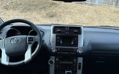 Toyota Land Cruiser Prado 150 рестайлинг 2, 2010 год, 2 500 000 рублей, 16 фотография